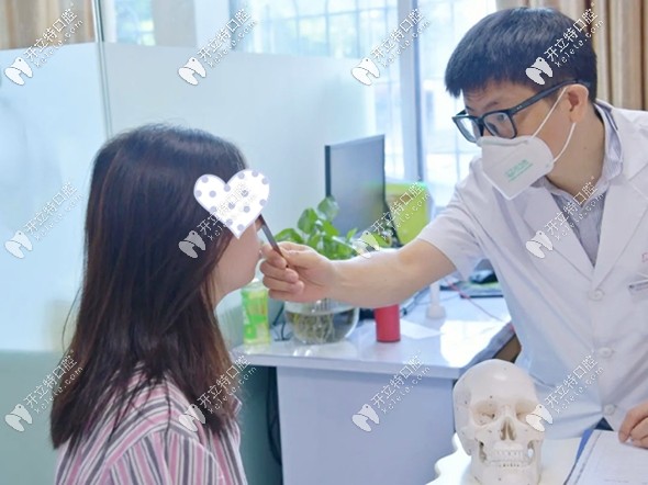 廣州廣大口腔花8萬多元在廣州廣大口腔做的正畸+正頜手術(shù),效果是這樣的